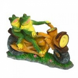 Фигура Лягушки на мотоцикле